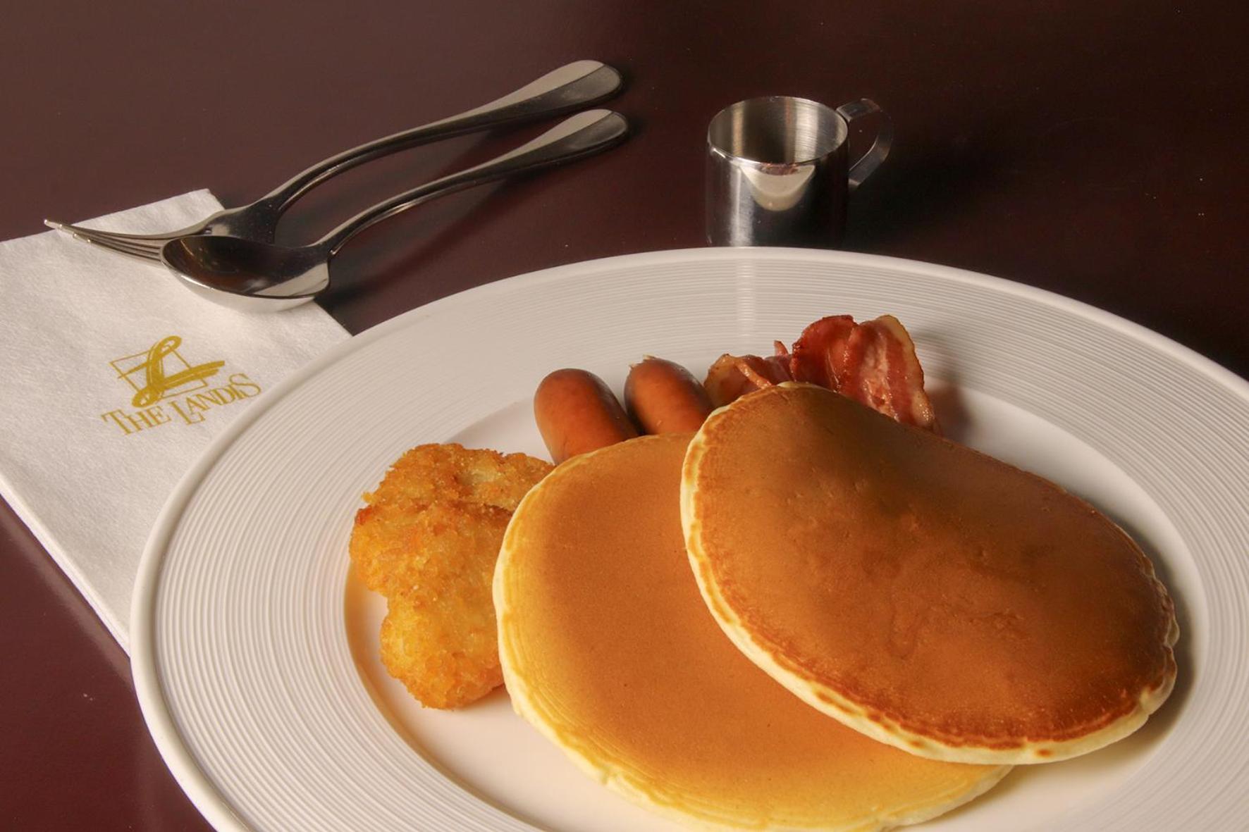The Landis Taipei Exterior foto A plate of pancakes