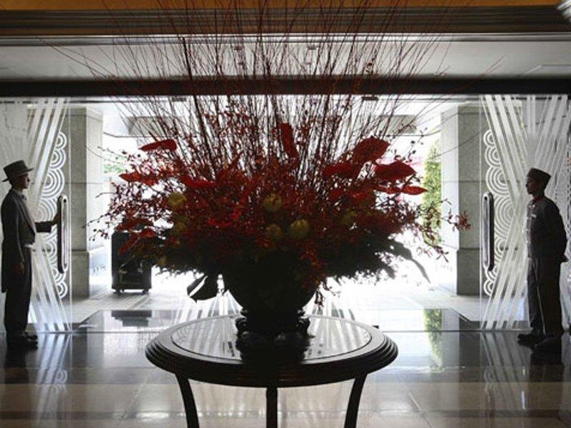 The Landis Taipei Exterior foto The lobby of the Four Seasons Hotel, Bangkok