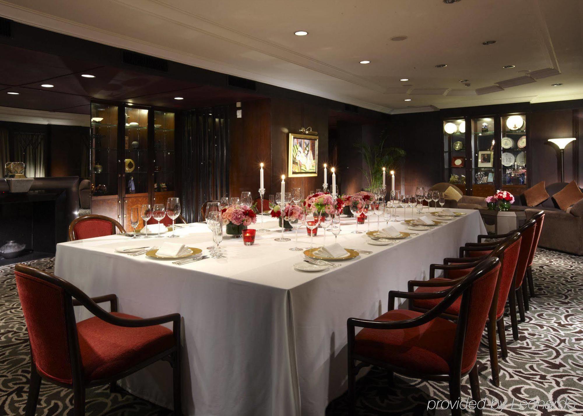 The Landis Taipei Restaurante foto Private dining room at the Mandarin Oriental, Hong Kong